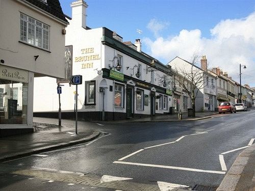 Brunel Inn Солташ Екстериор снимка